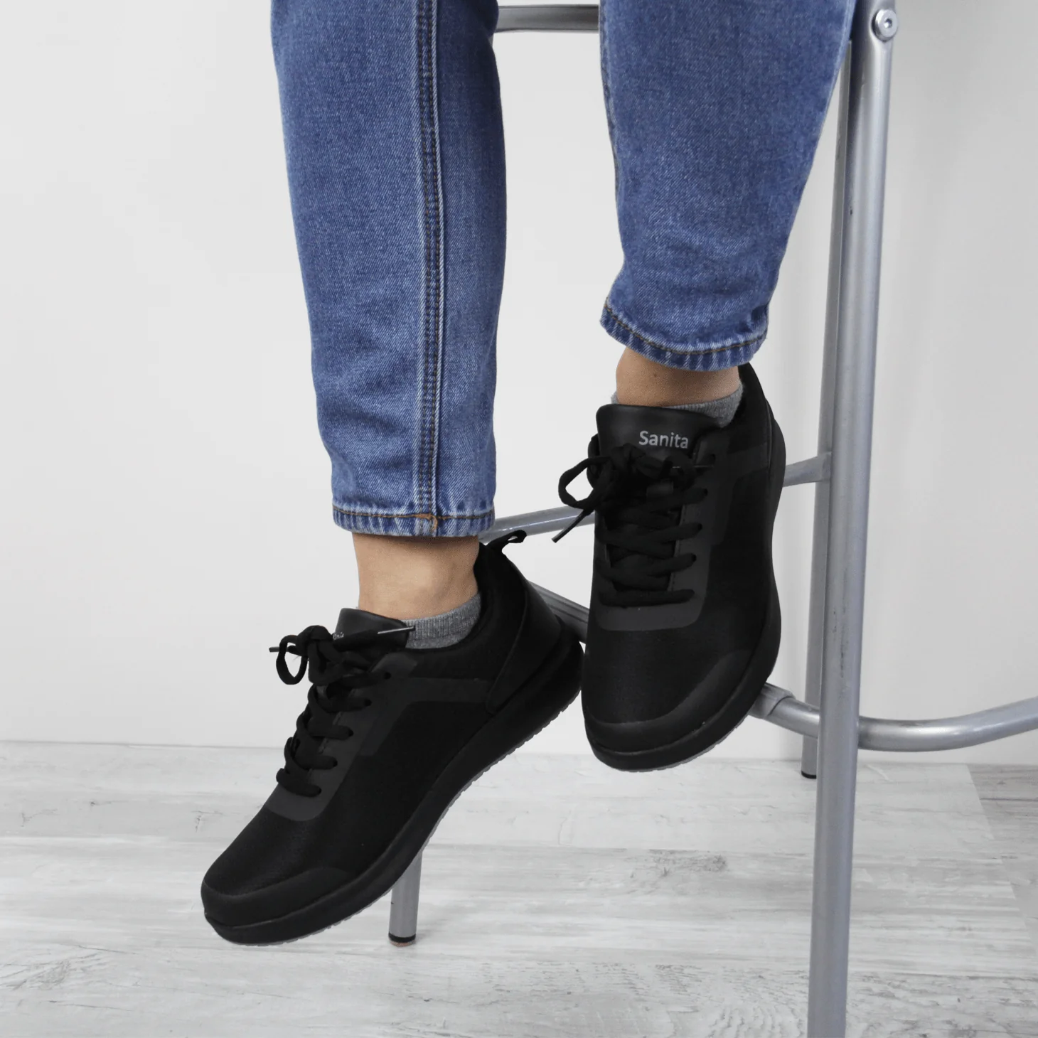 Concave Unisex Sneaker in Black - Image 3
