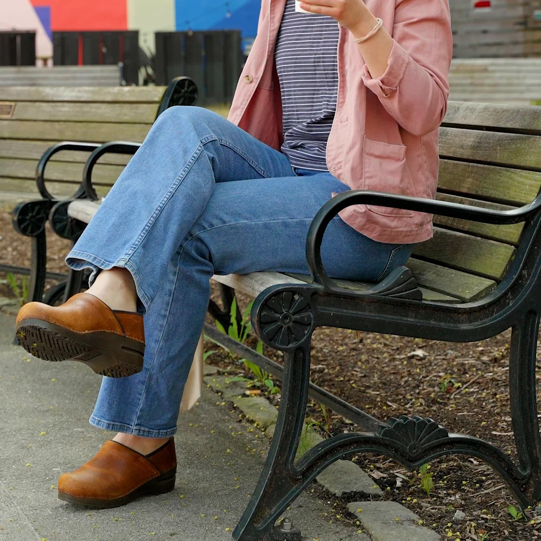 Errol Women's Clog in Cognac - Image 5