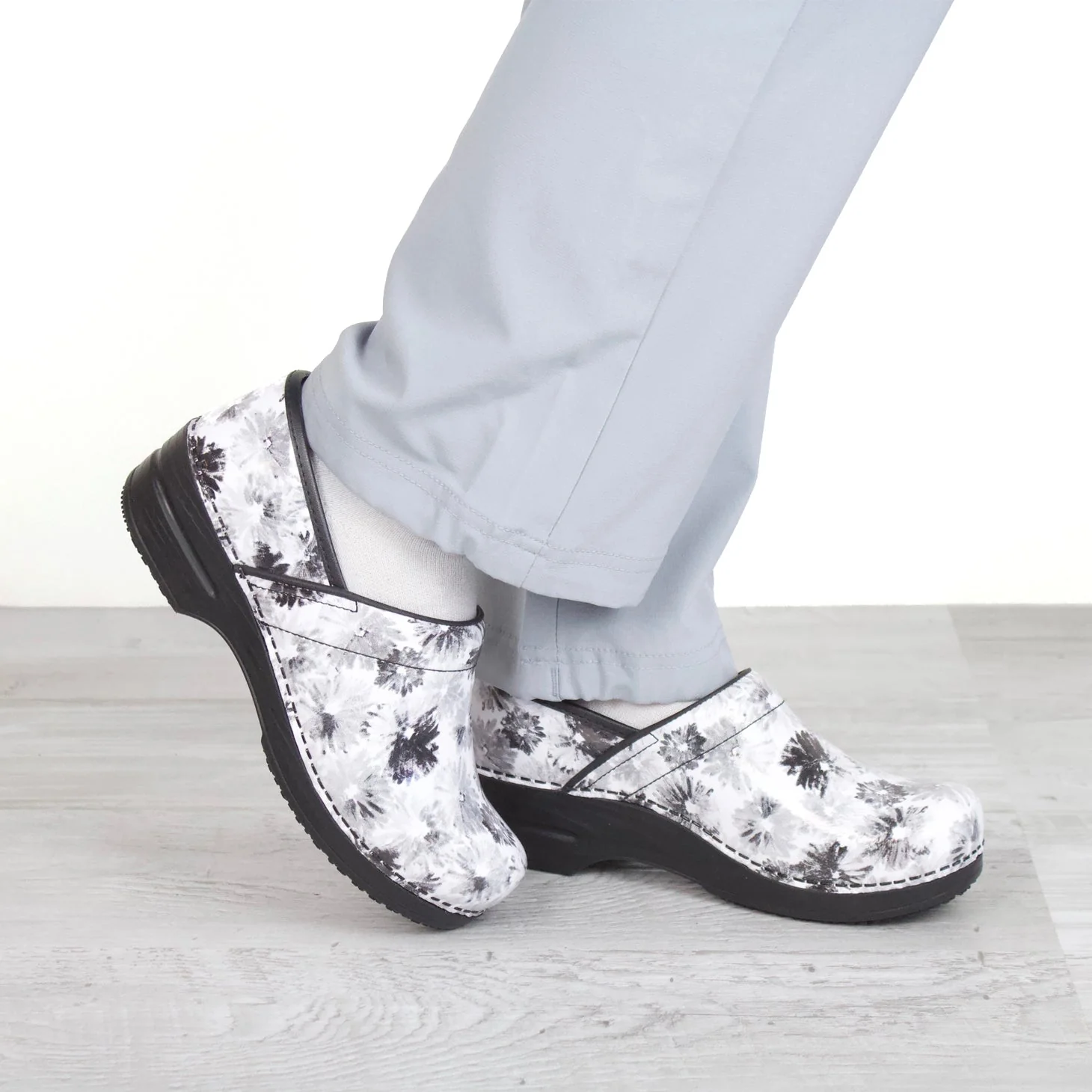 Inkwell Women's Slip Resistant Clog in Black - Image 2