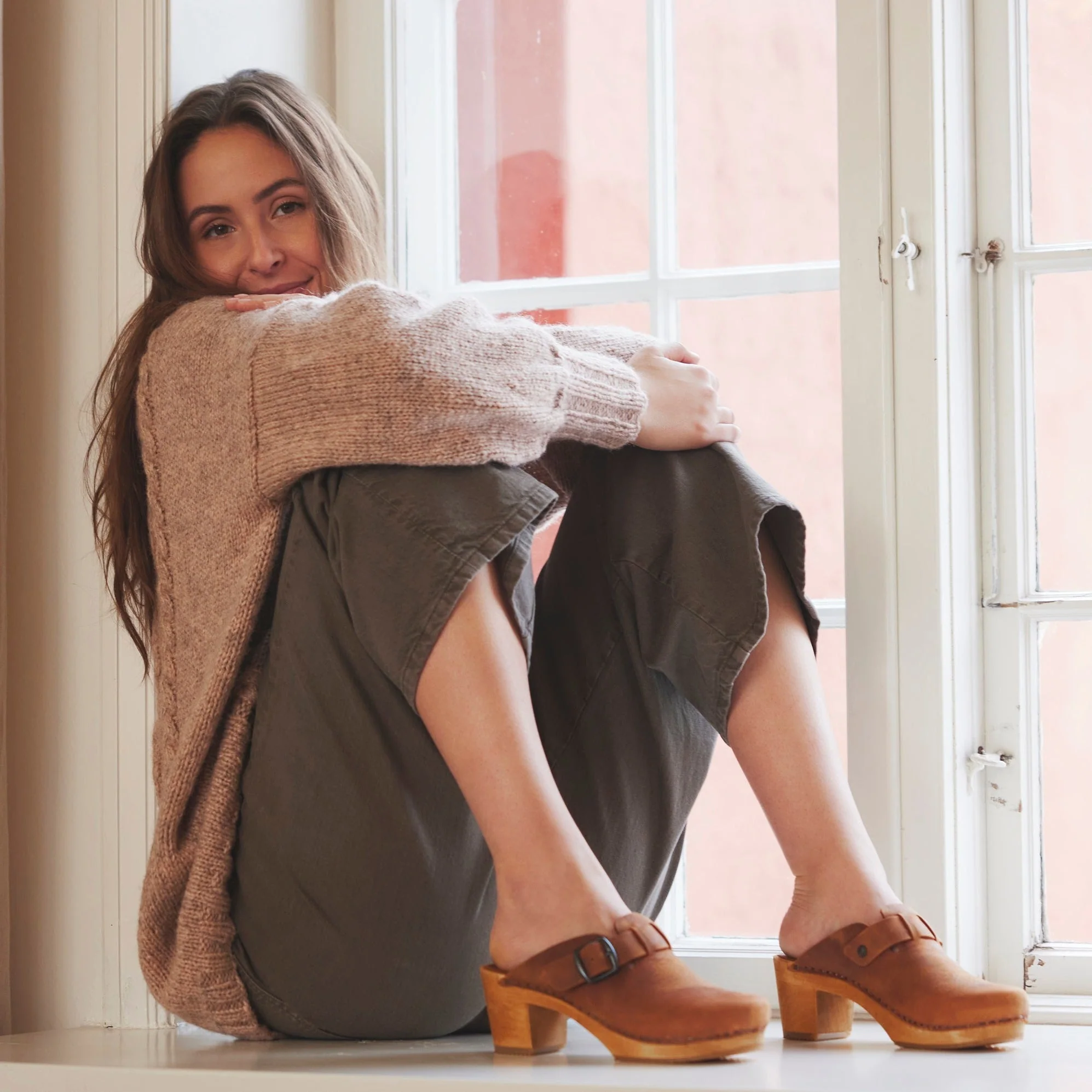 Malulo Women's Wood Mule in Chestnut - Image 2