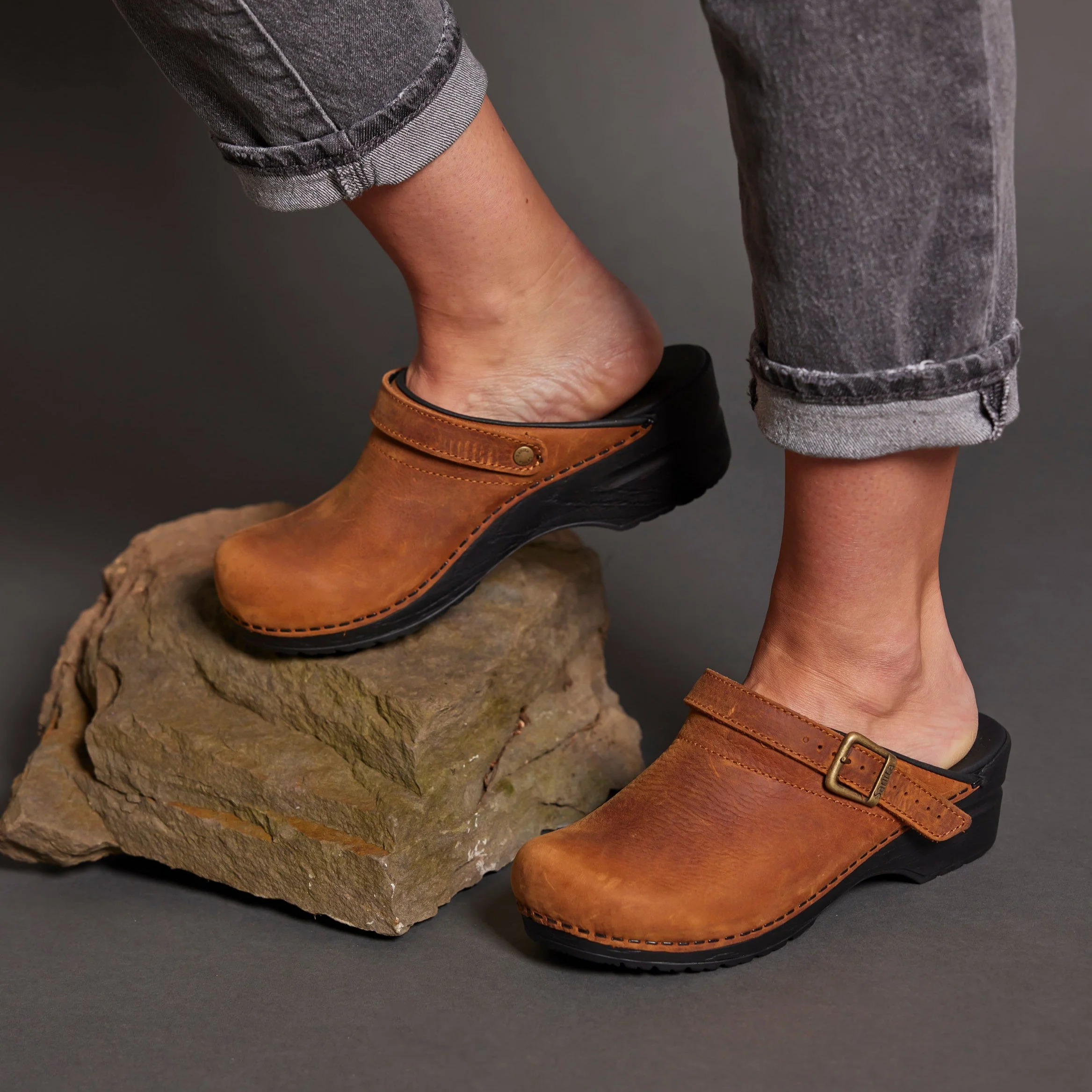 Morse Women's Clog in Chestnut - Image 3