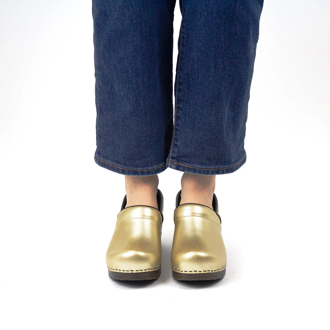 Pro. PU Women's Clog in Gold - Image 4