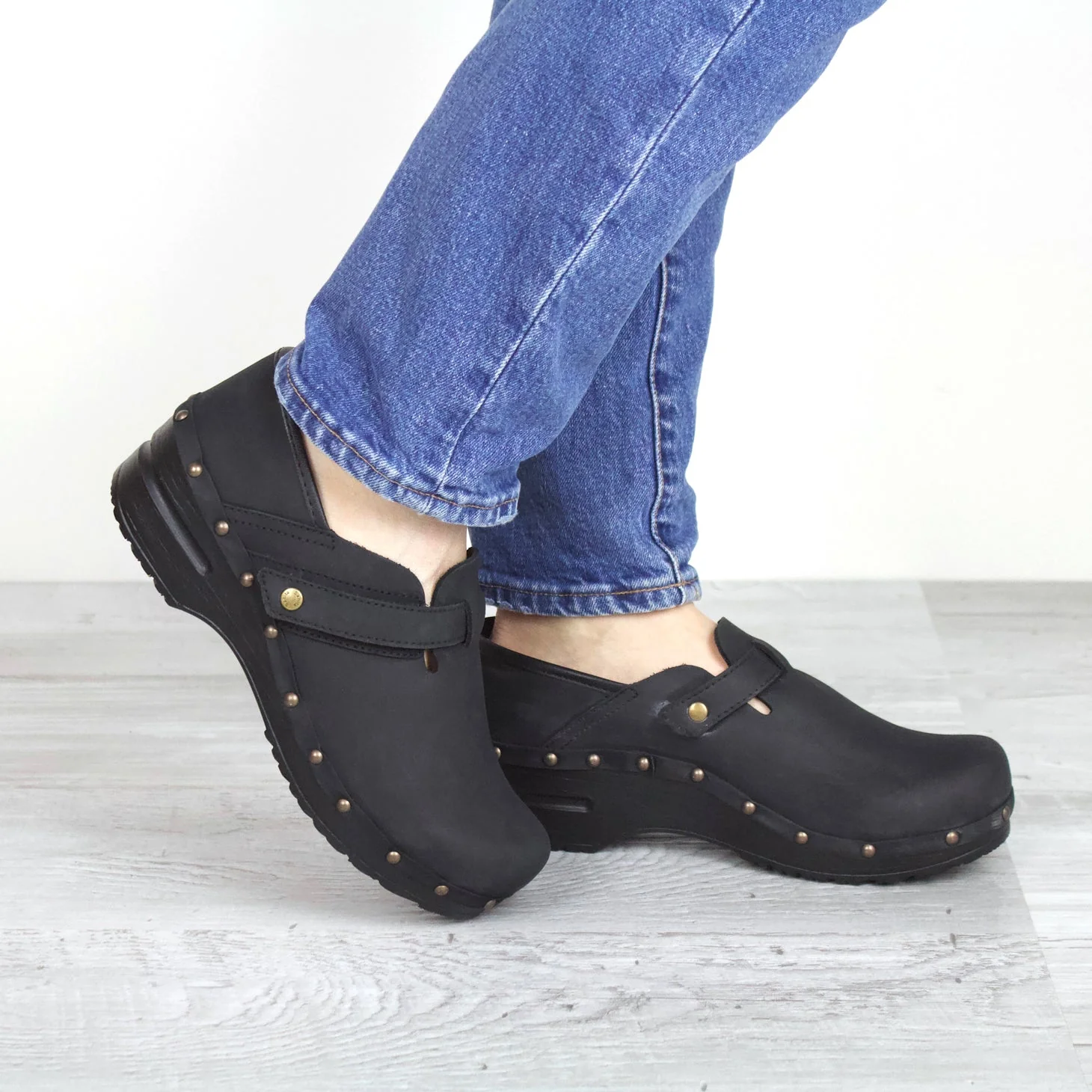 Ramone Women's Clog in Black - Image 3