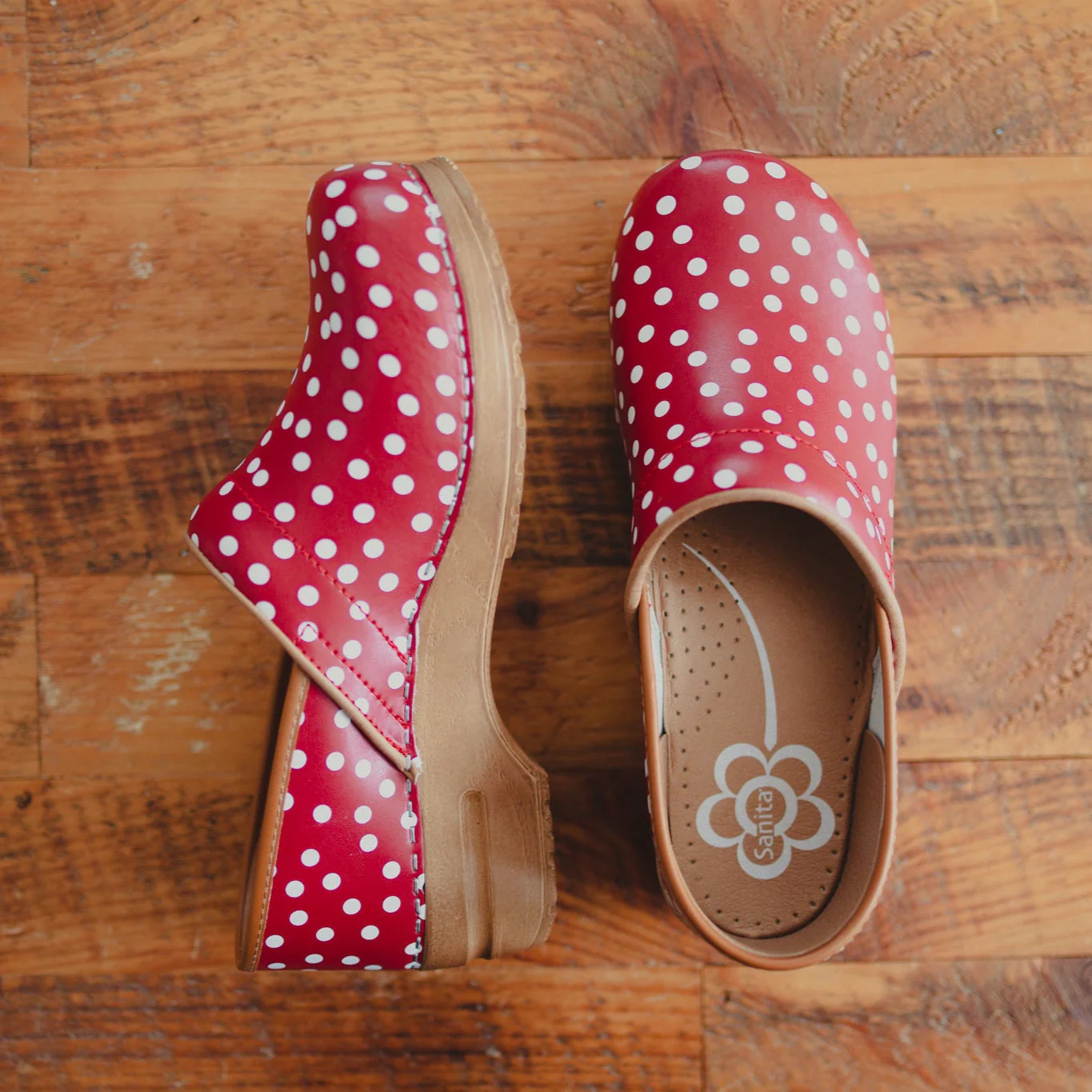 Roxbury Women's Clog in Red - Image 4