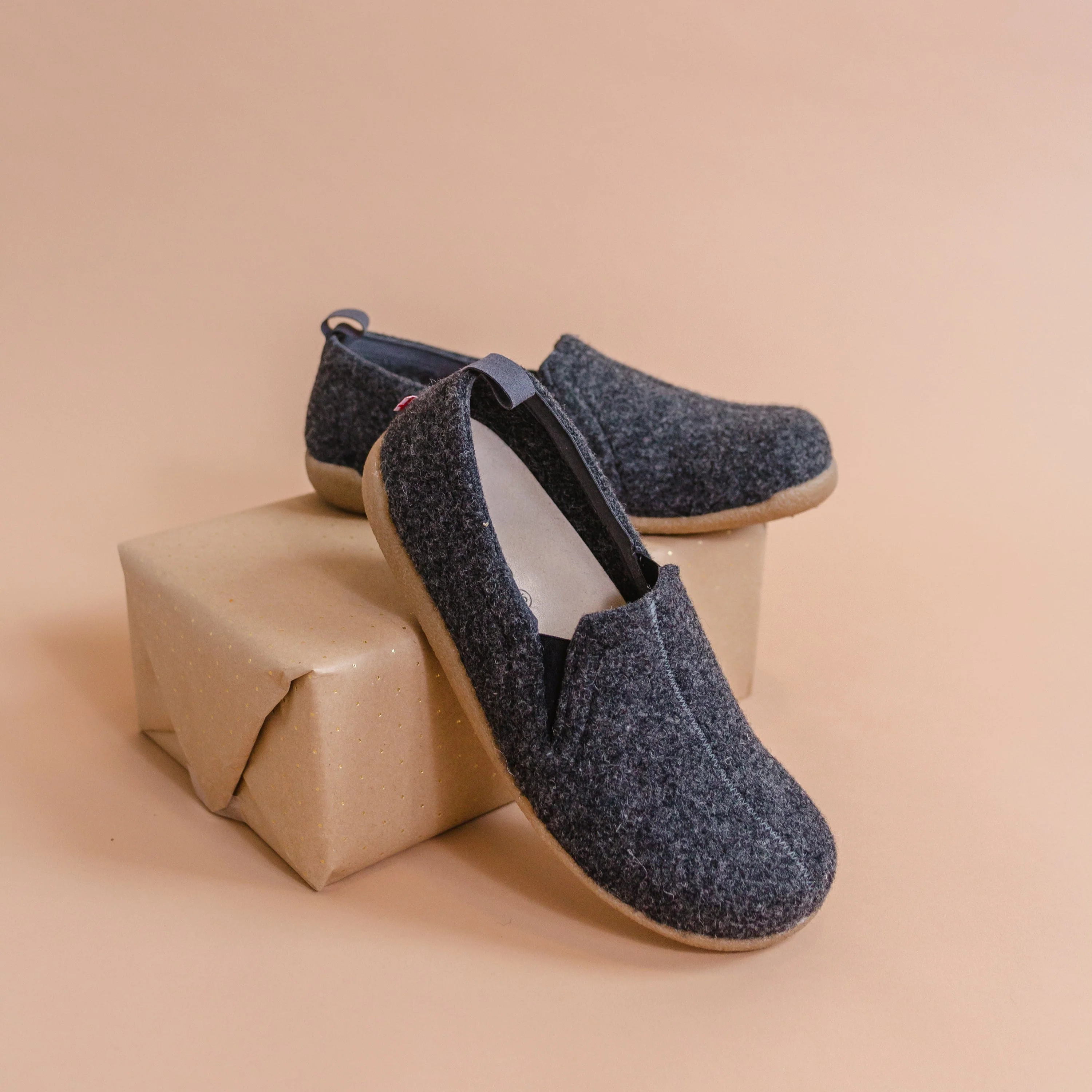 Skagen Unisex Wool Slipper in Charcoal - Image 3